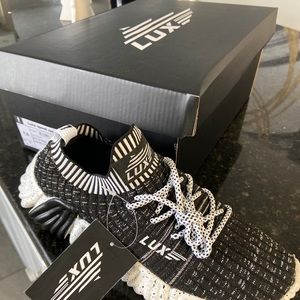 Luxe Speed Runner sneakers